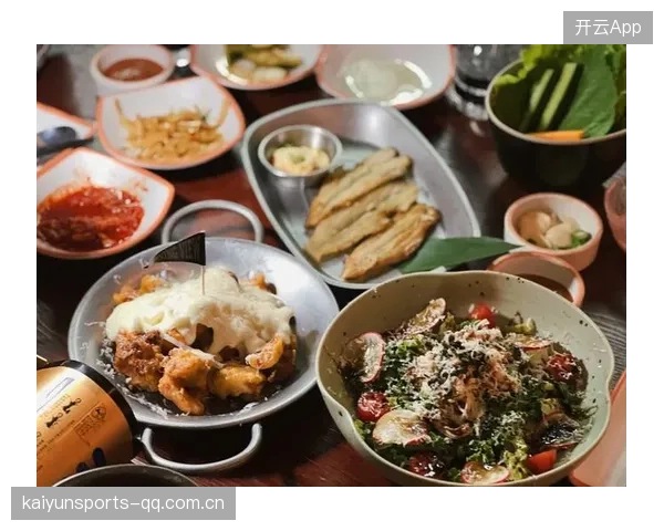 足坛巨星温馨日常：陪家人做饭时的“意外惊喜”